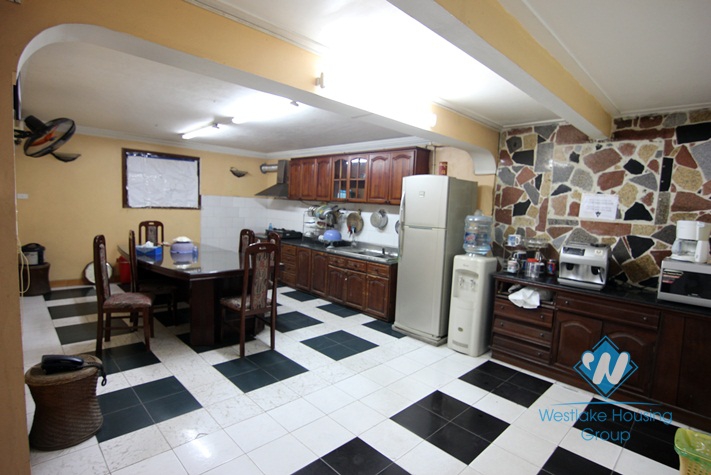 Nice and cozy house in Westlake area 